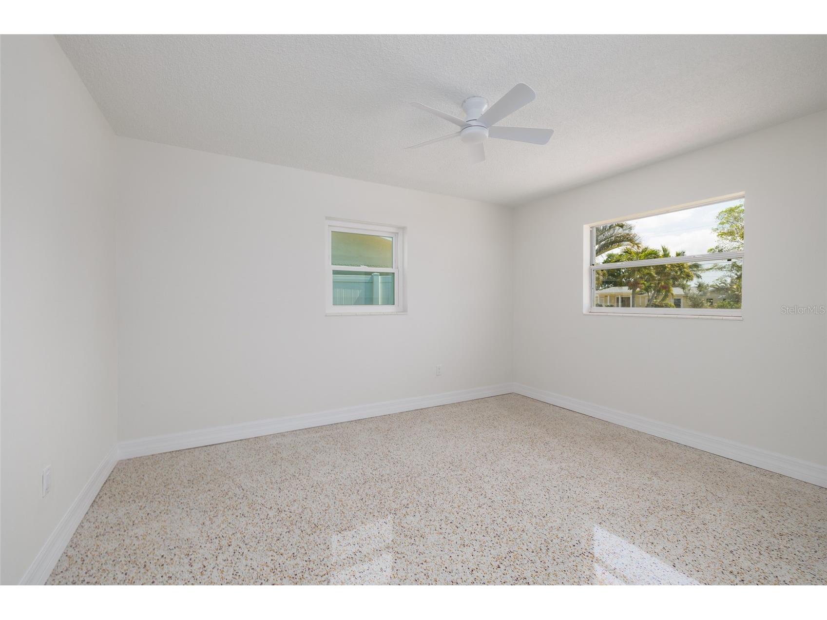 2107 Dolphin Boulevard S Saint Petersburg FL 33707 TB8493434 image17