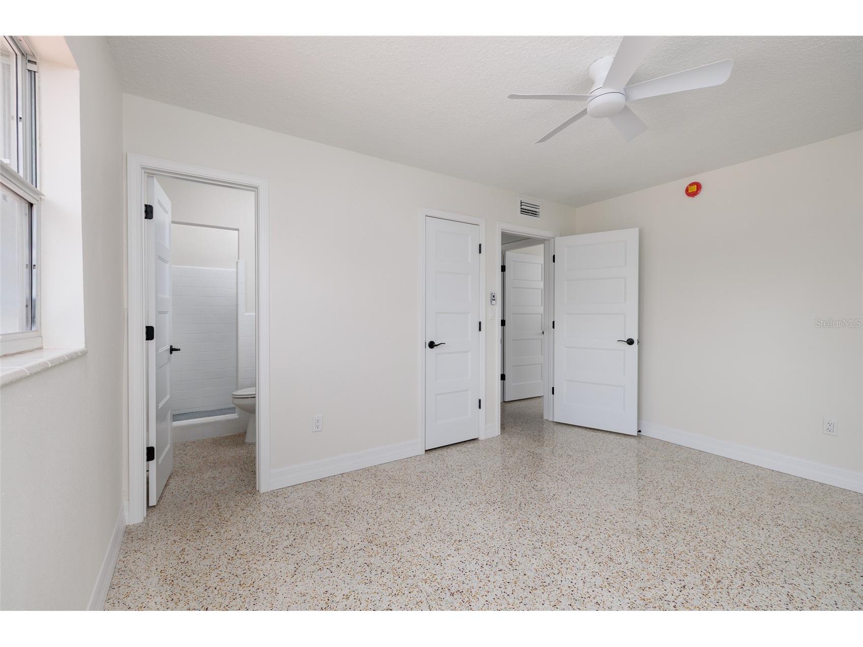2107 Dolphin Boulevard S Saint Petersburg FL 33707 TB8493434 image18