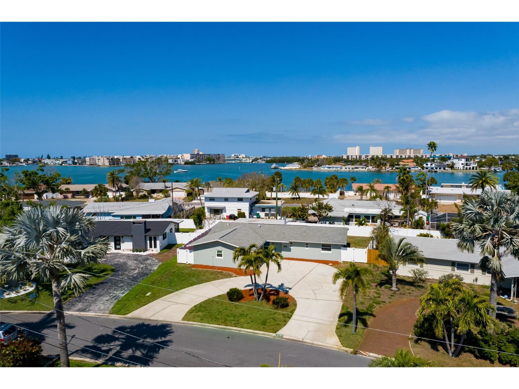 2107 Dolphin Boulevard S Saint Petersburg FL 33707 TB8493434 image2