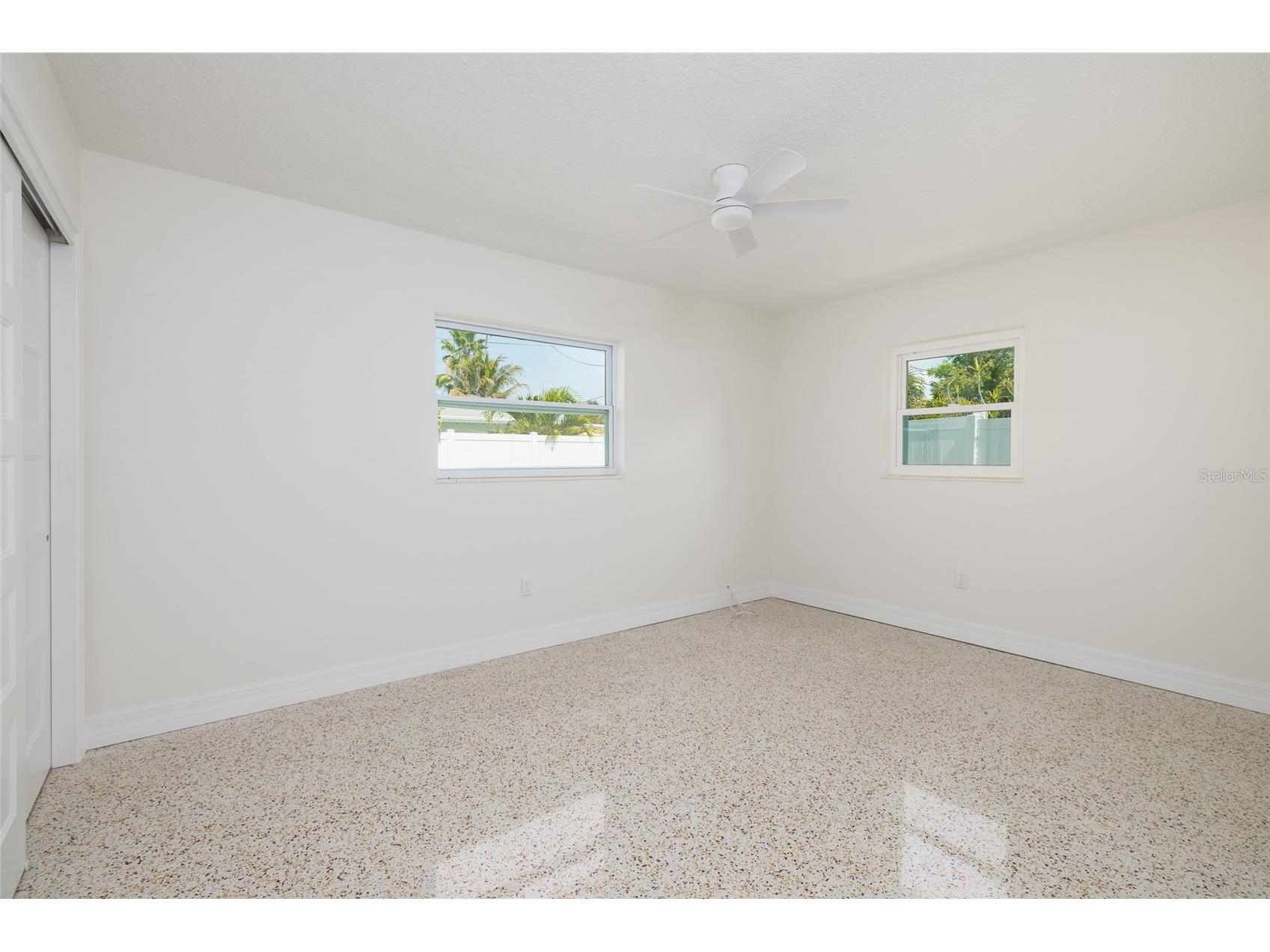 2107 Dolphin Boulevard S Saint Petersburg FL 33707 TB8493434 image20