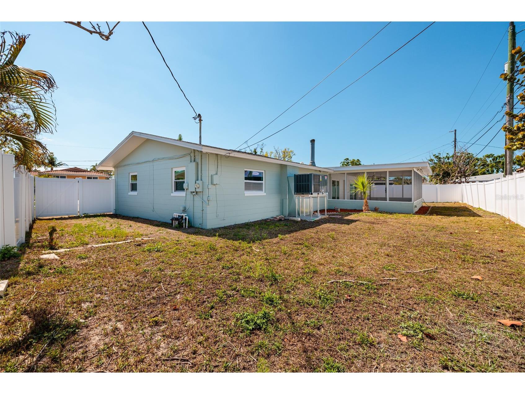 2107 Dolphin Boulevard S Saint Petersburg FL 33707 TB8493434 image25