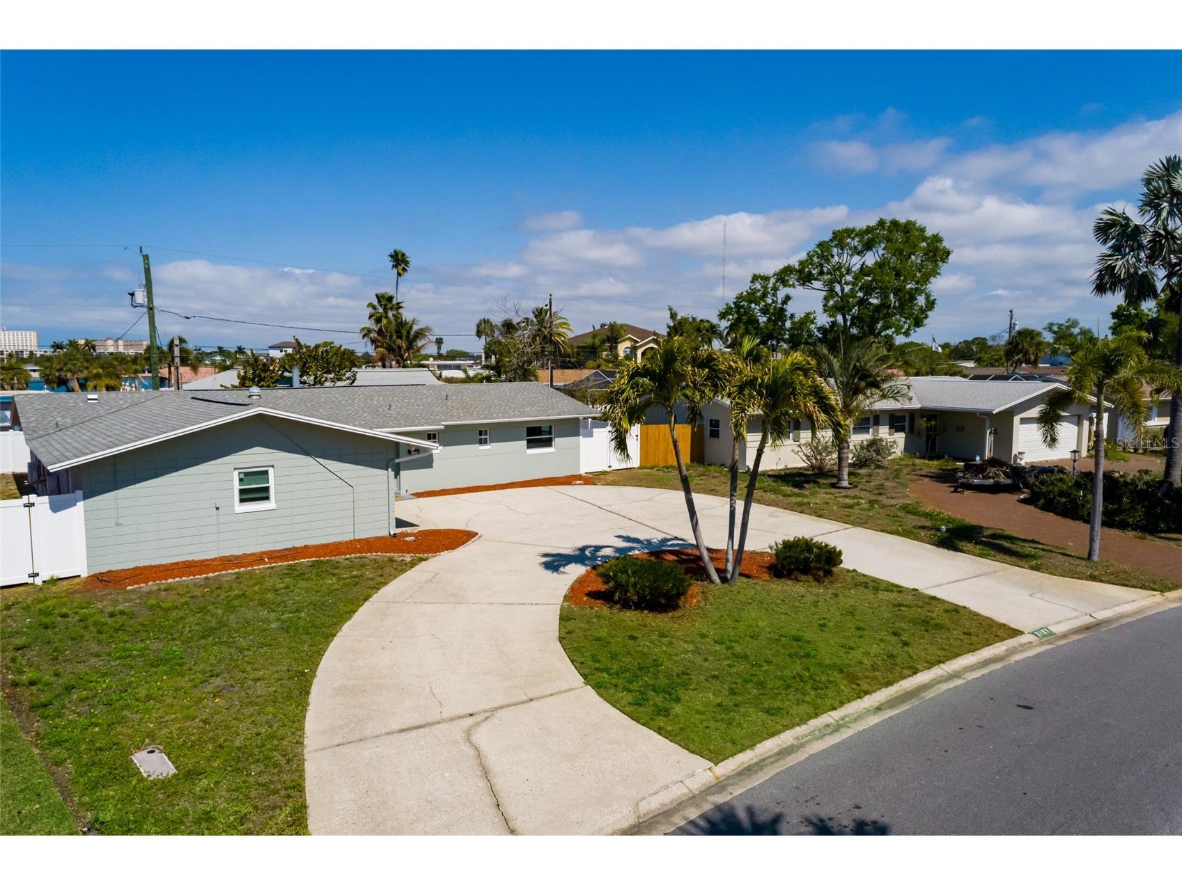 2107 Dolphin Boulevard S Saint Petersburg FL 33707 TB8493434 image27