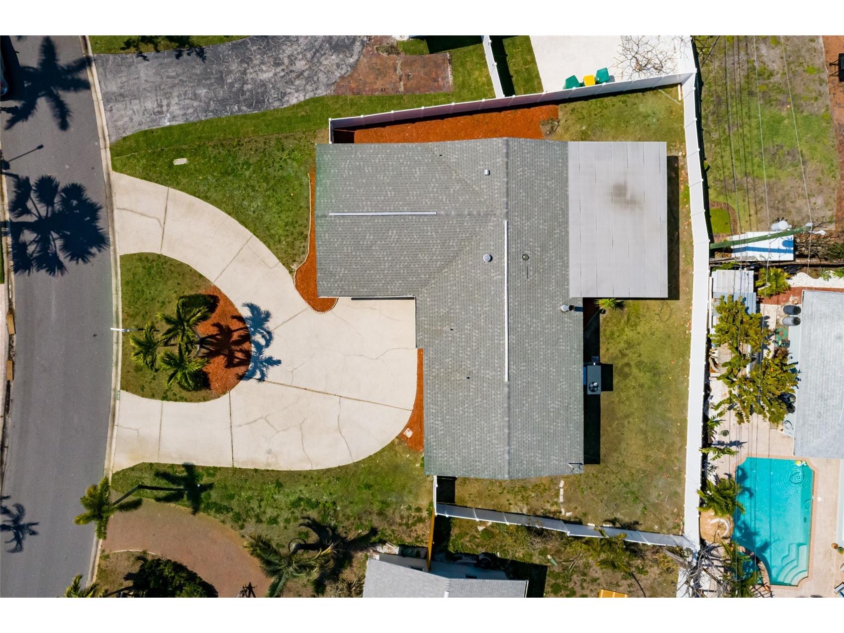 2107 Dolphin Boulevard S Saint Petersburg FL 33707 TB8493434 image29