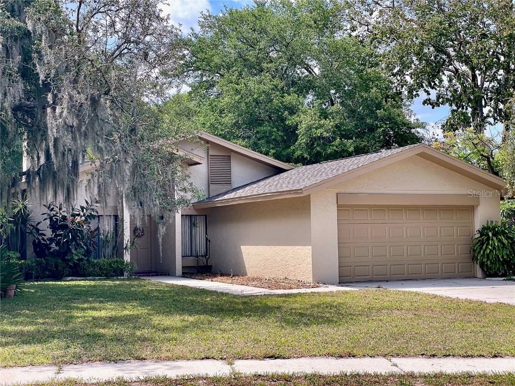 2107 Elmwood Court Plant City FL 33563 L4944226 image1