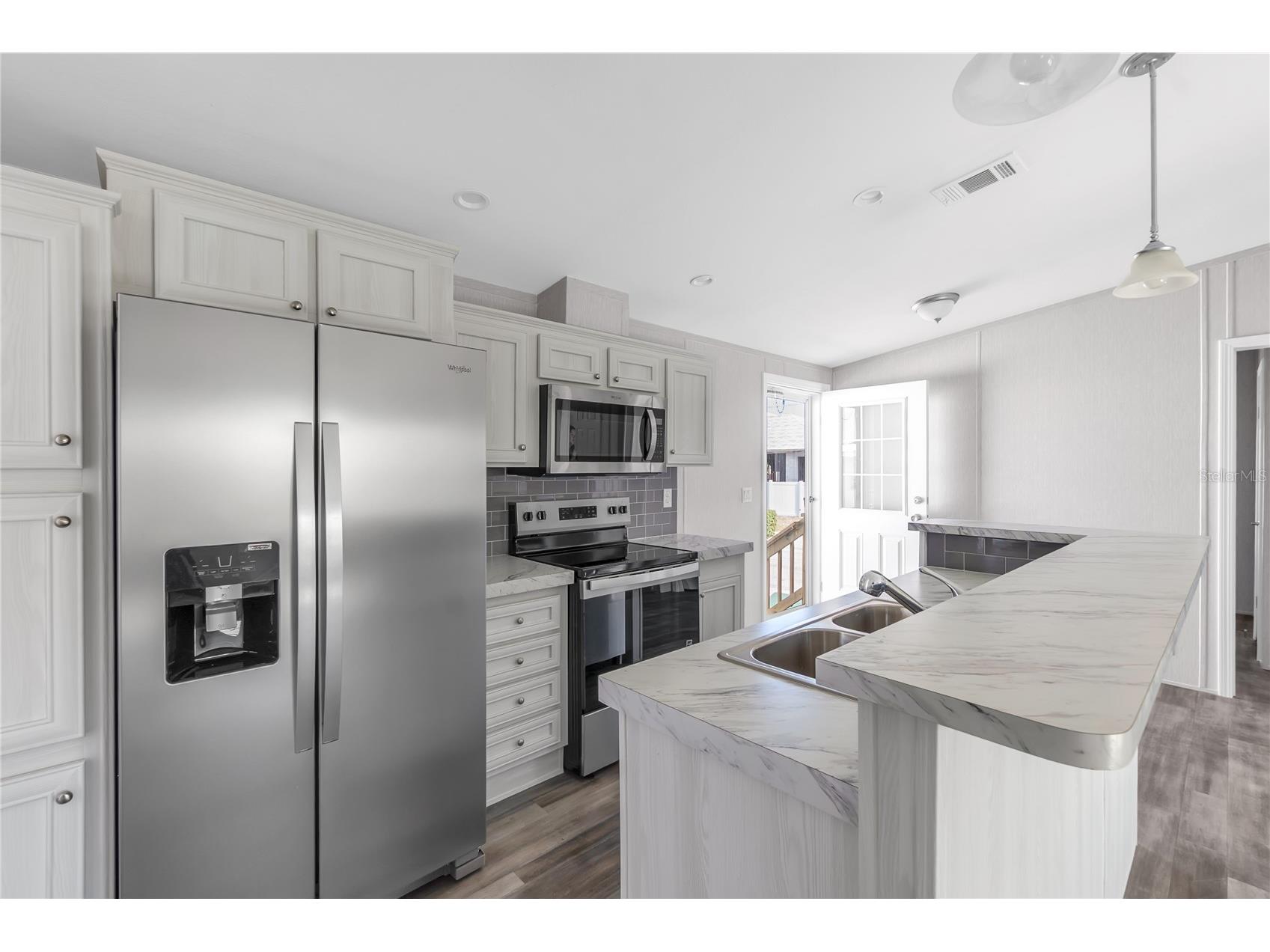 2107 Palma Sola Boulevard #13 Bradenton FL 34209 A4690567 image10