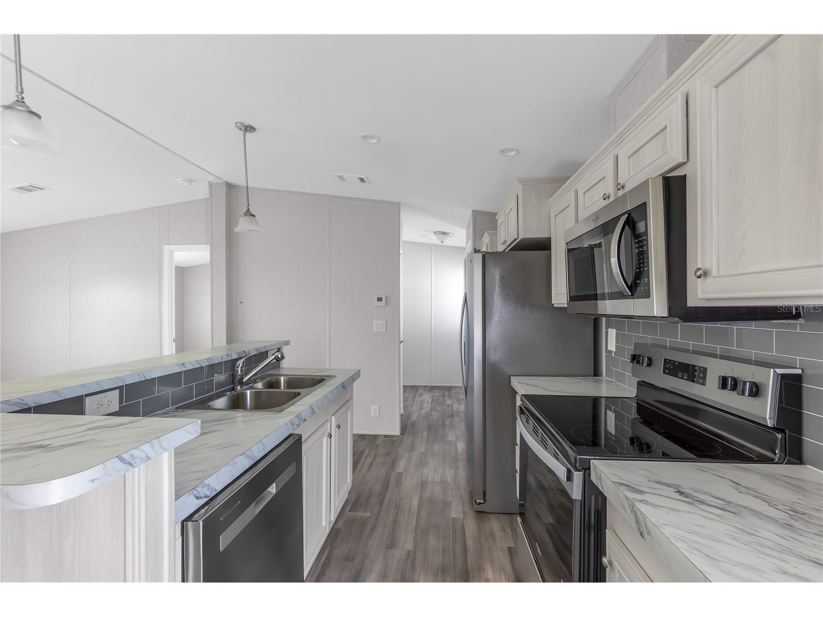 2107 Palma Sola Boulevard #13 Bradenton FL 34209 A4690567 image11