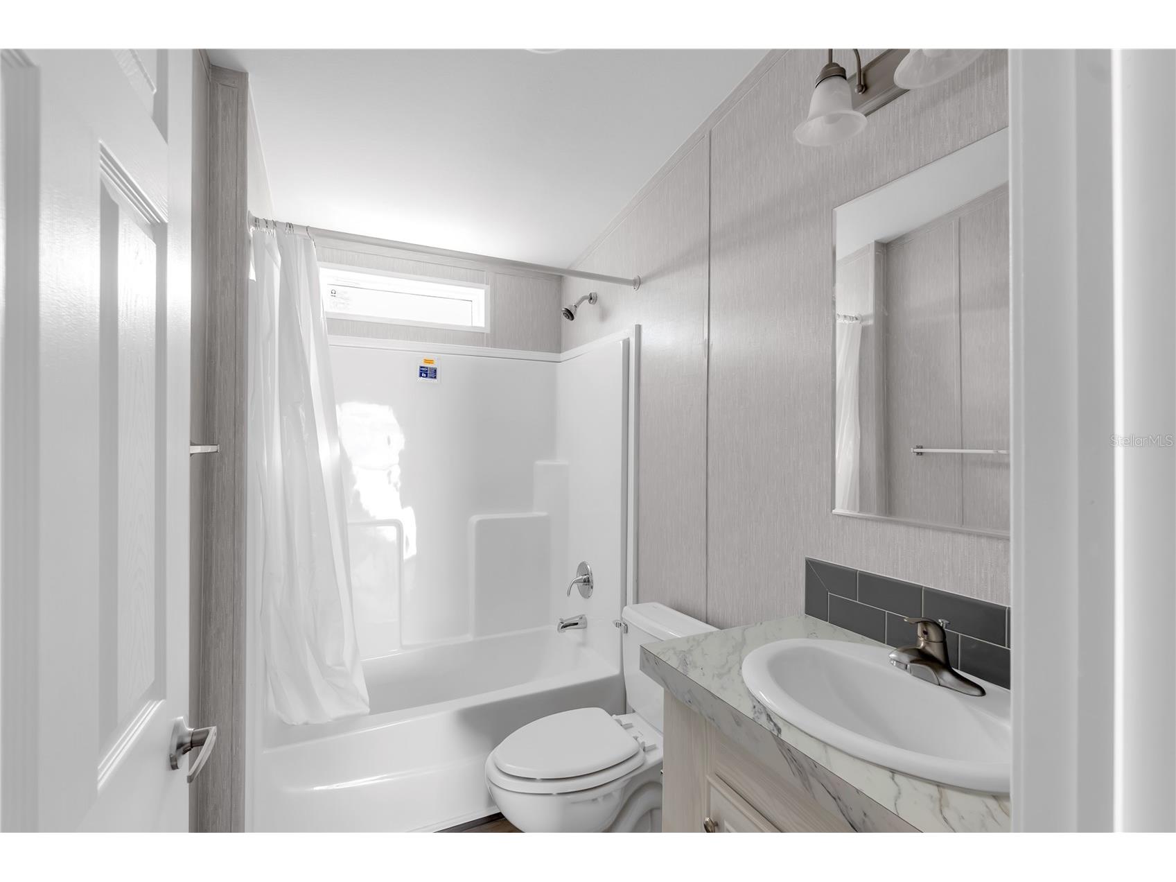 2107 Palma Sola Boulevard #13 Bradenton FL 34209 A4690567 image17