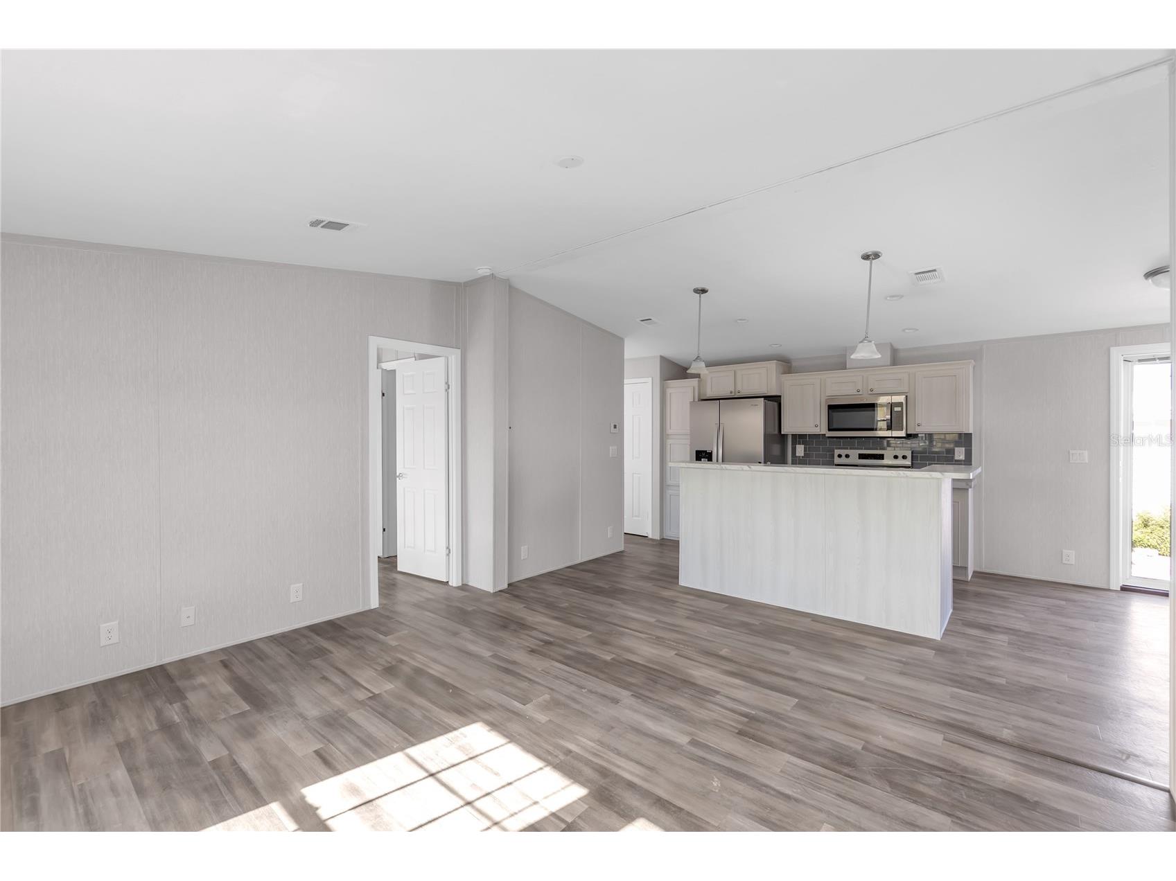 2107 Palma Sola Boulevard #13 Bradenton FL 34209 A4690567 image6