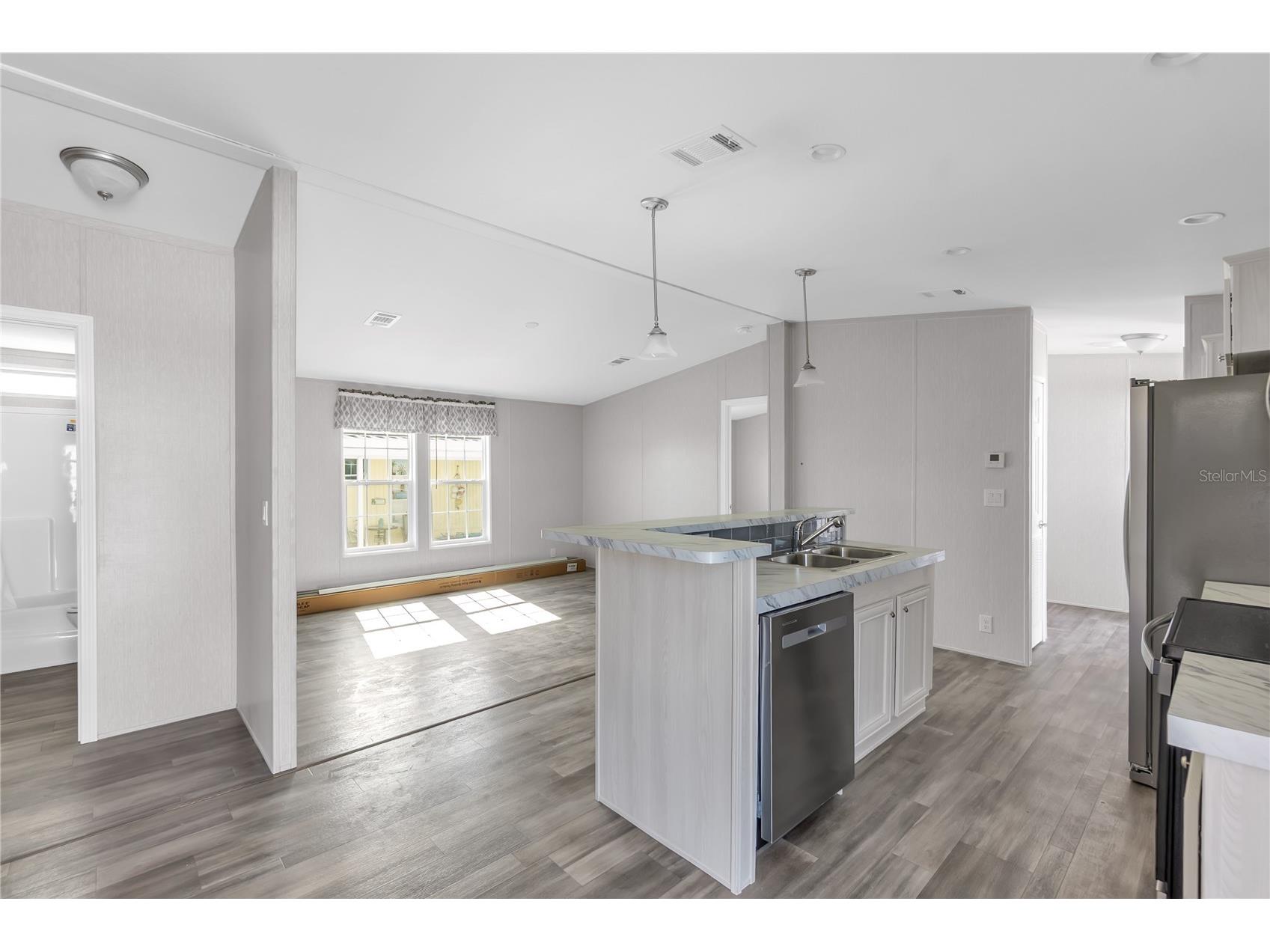 2107 Palma Sola Boulevard #13 Bradenton FL 34209 A4690567 image8