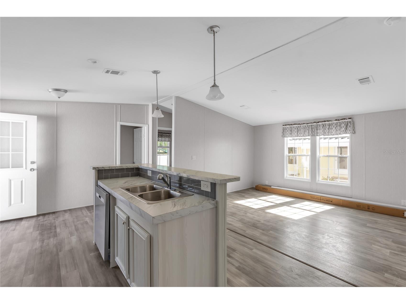 2107 Palma Sola Boulevard #13 Bradenton FL 34209 A4690567 image9