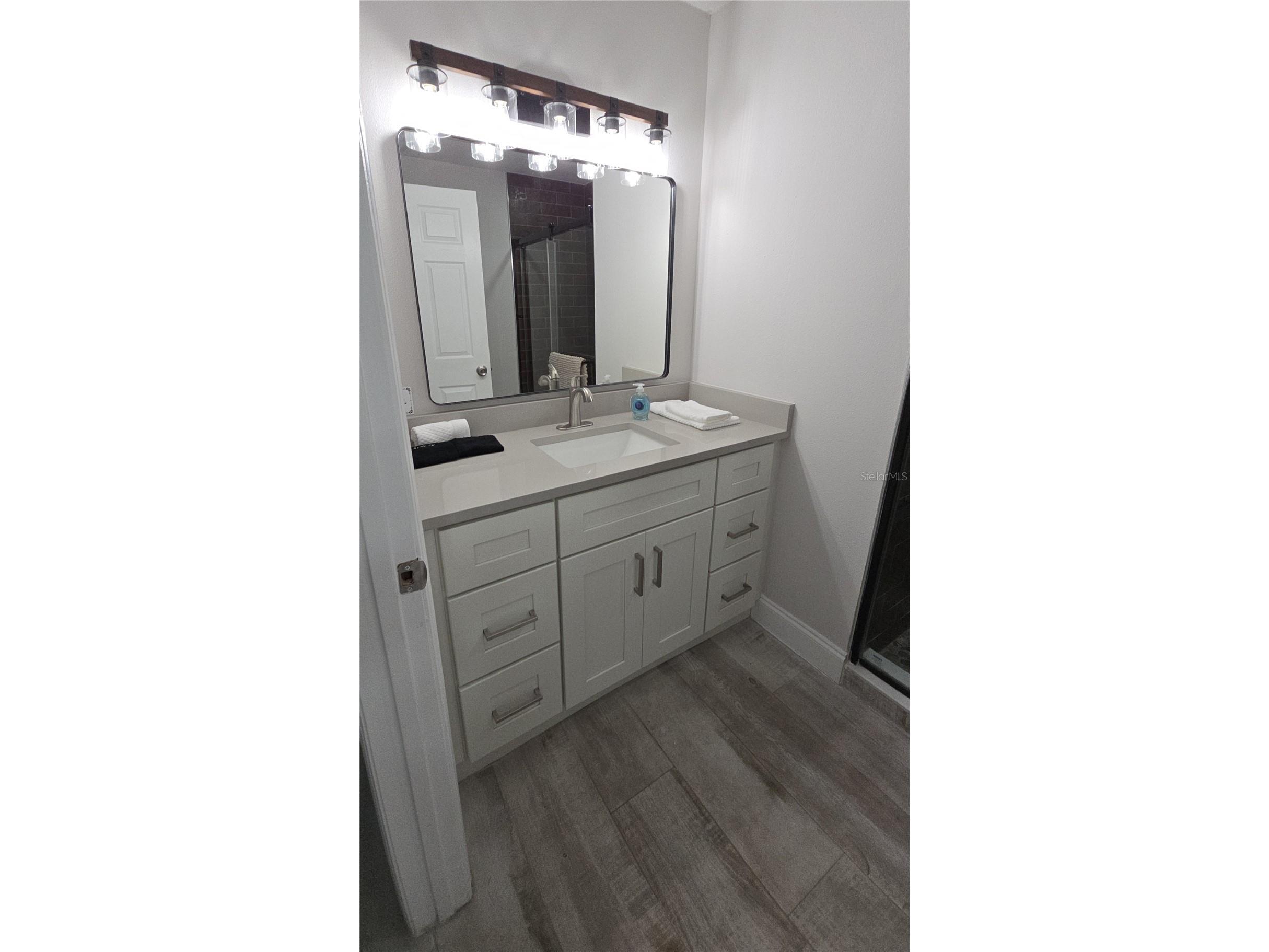 2107 Pine Terrace Sarasota FL 34231 S5147369 image20