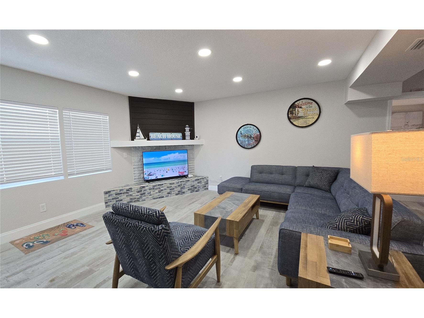 2107 Pine Terrace Sarasota FL 34231 S5147369 image3