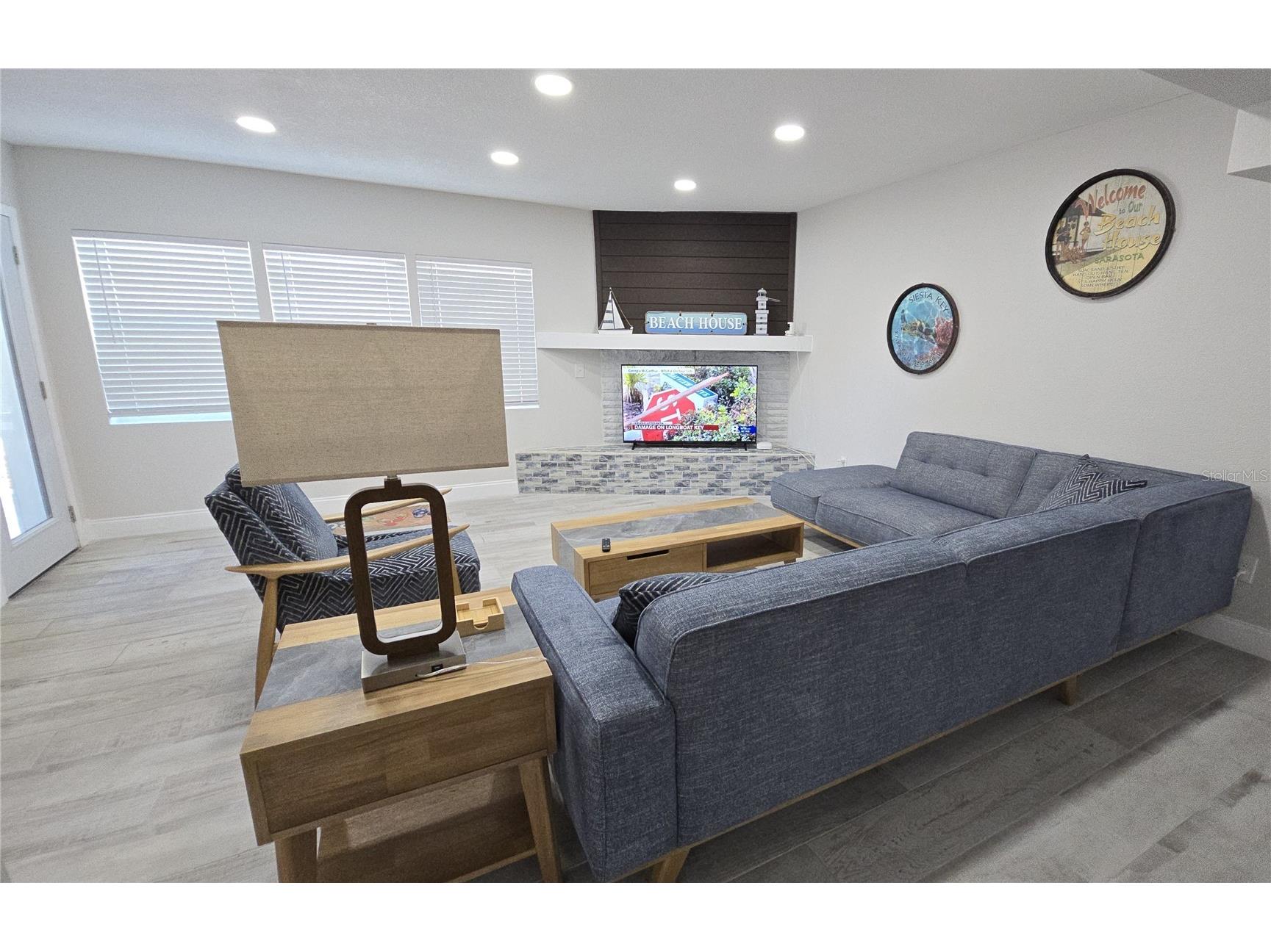 2107 Pine Terrace Sarasota FL 34231 S5147369 image4