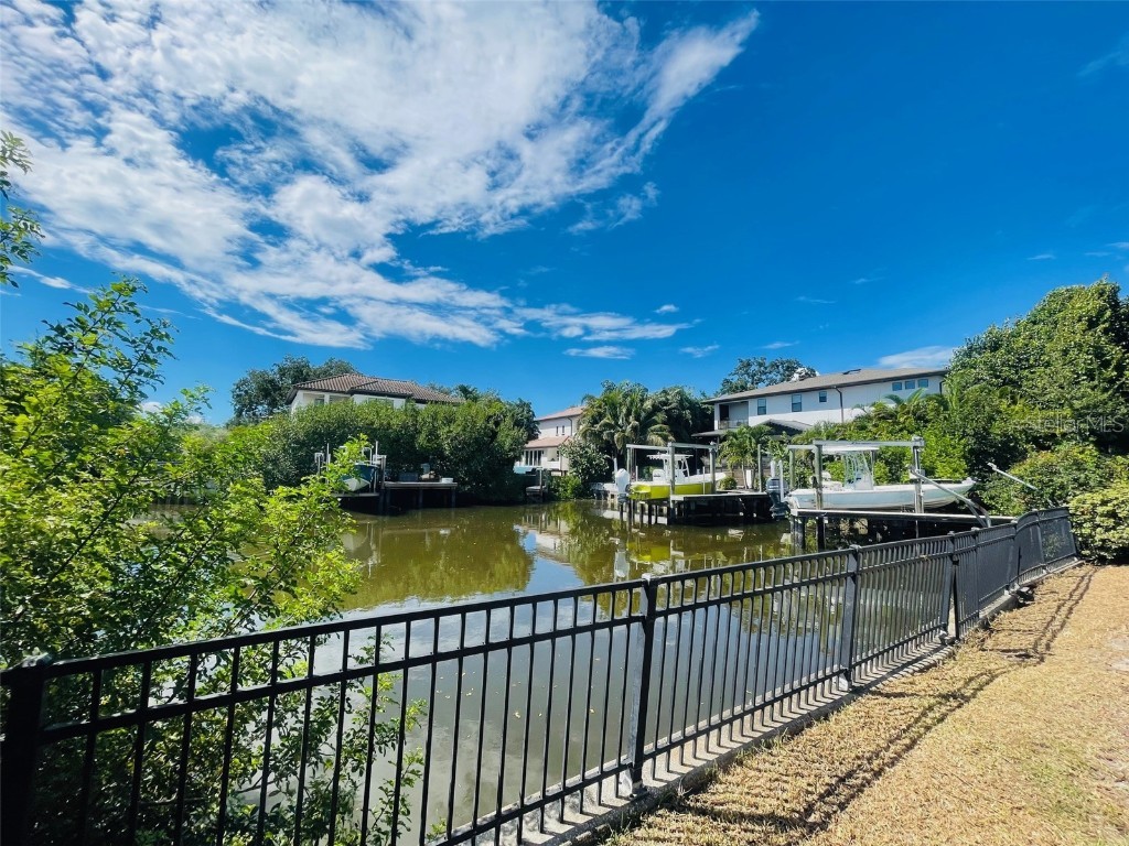 2107 S West Shore Boulevard Tampa FL 33629 TB8432239 image9