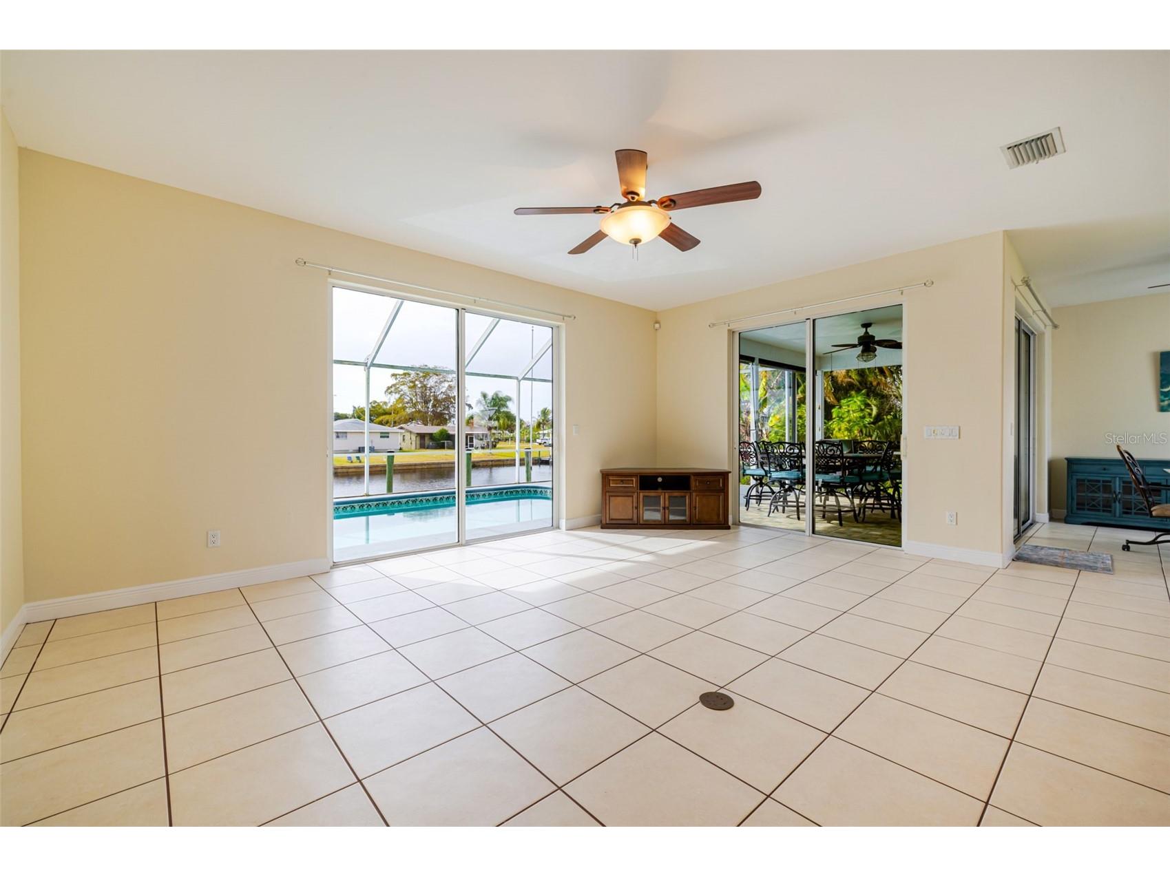 2107 Saint Croix Avenue Fort Myers FL 33905 A4684850 image26