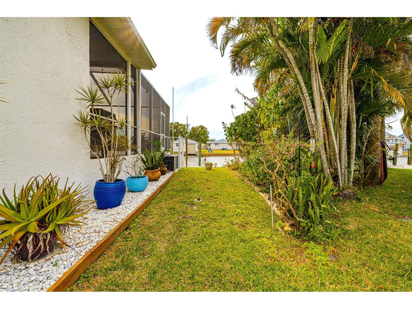 2107 Saint Croix Avenue Fort Myers FL 33905 A4684850 image63