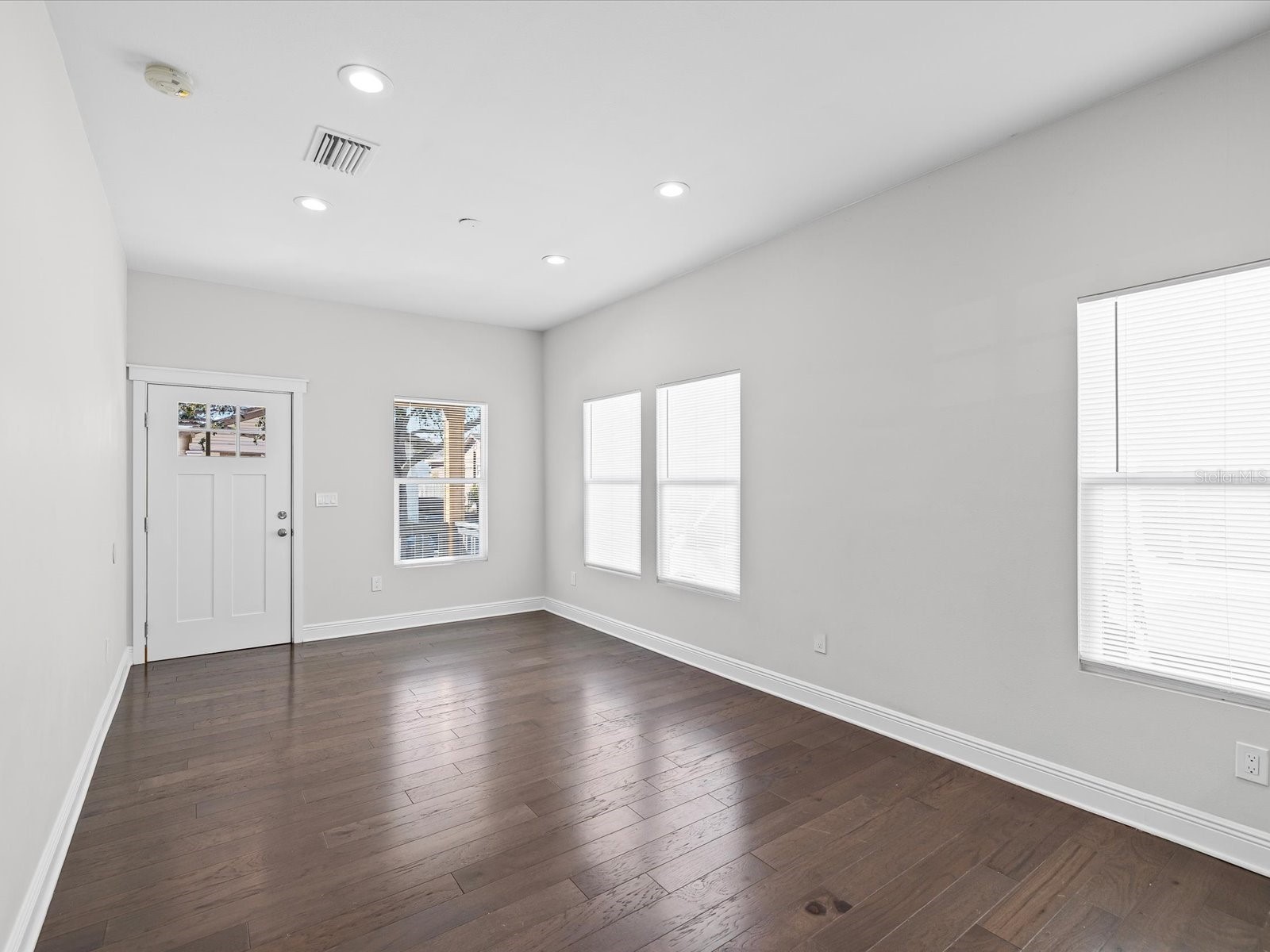 2107 W Cherry Street Tampa FL 33607 TB8516669 image3