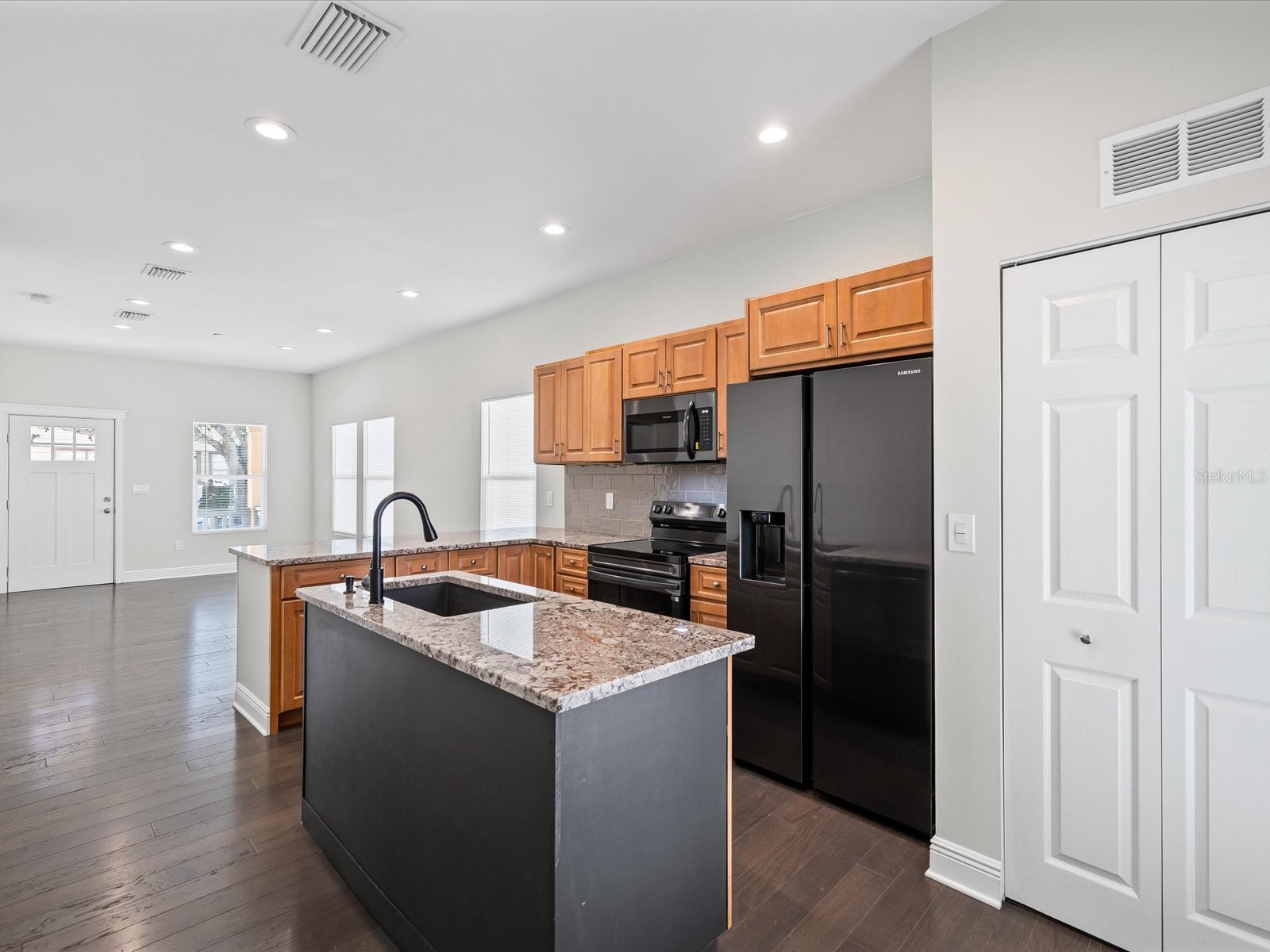 2107 W Cherry Street Tampa FL 33607 TB8516669 image8