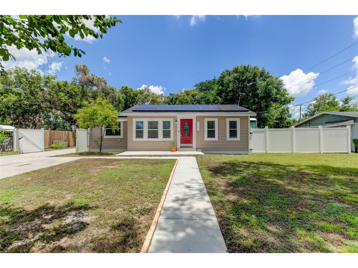 2107 W Skagway Avenue Tampa FL 33604 O6215121 image1