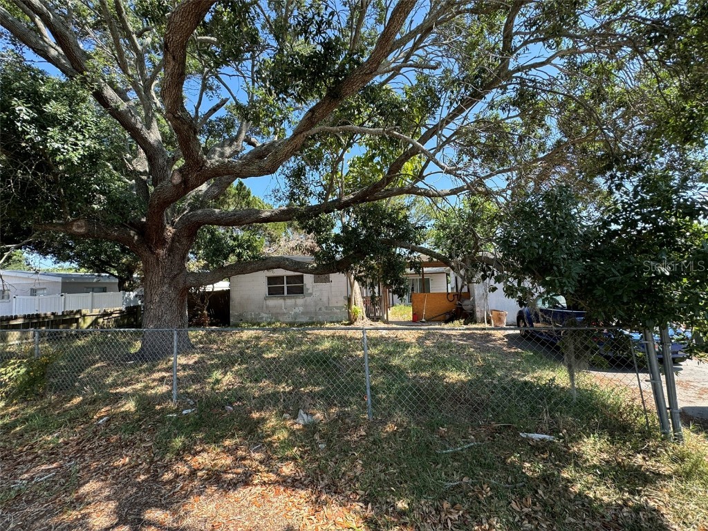 2108 30th Avenue W Bradenton FL 34205 A4621879 image1