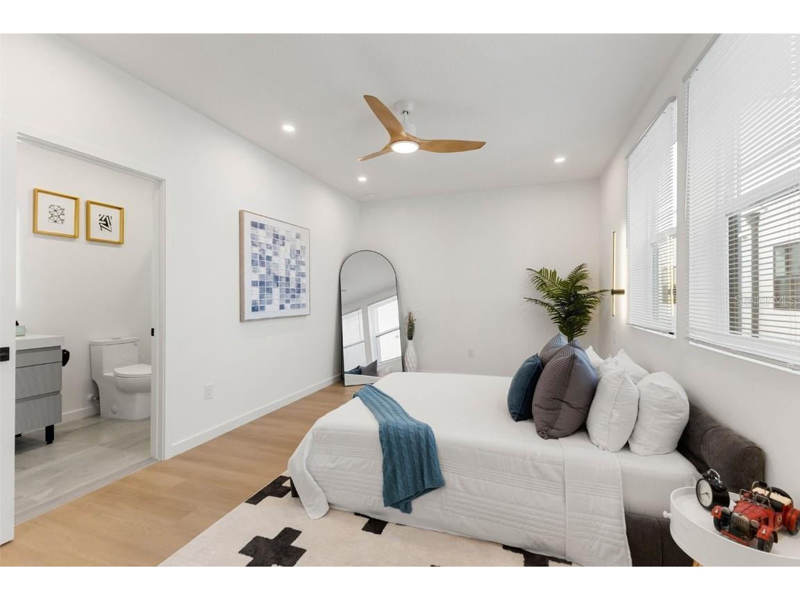 2108 4th Street S Saint Petersburg FL 33705 TB8449789 image26