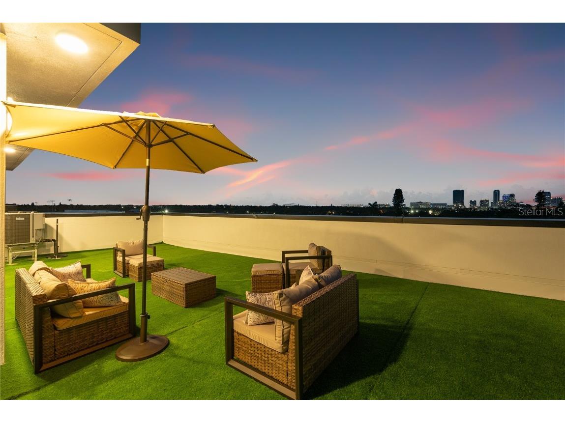 2108 4th Street S Saint Petersburg FL 33705 TB8449789 image33