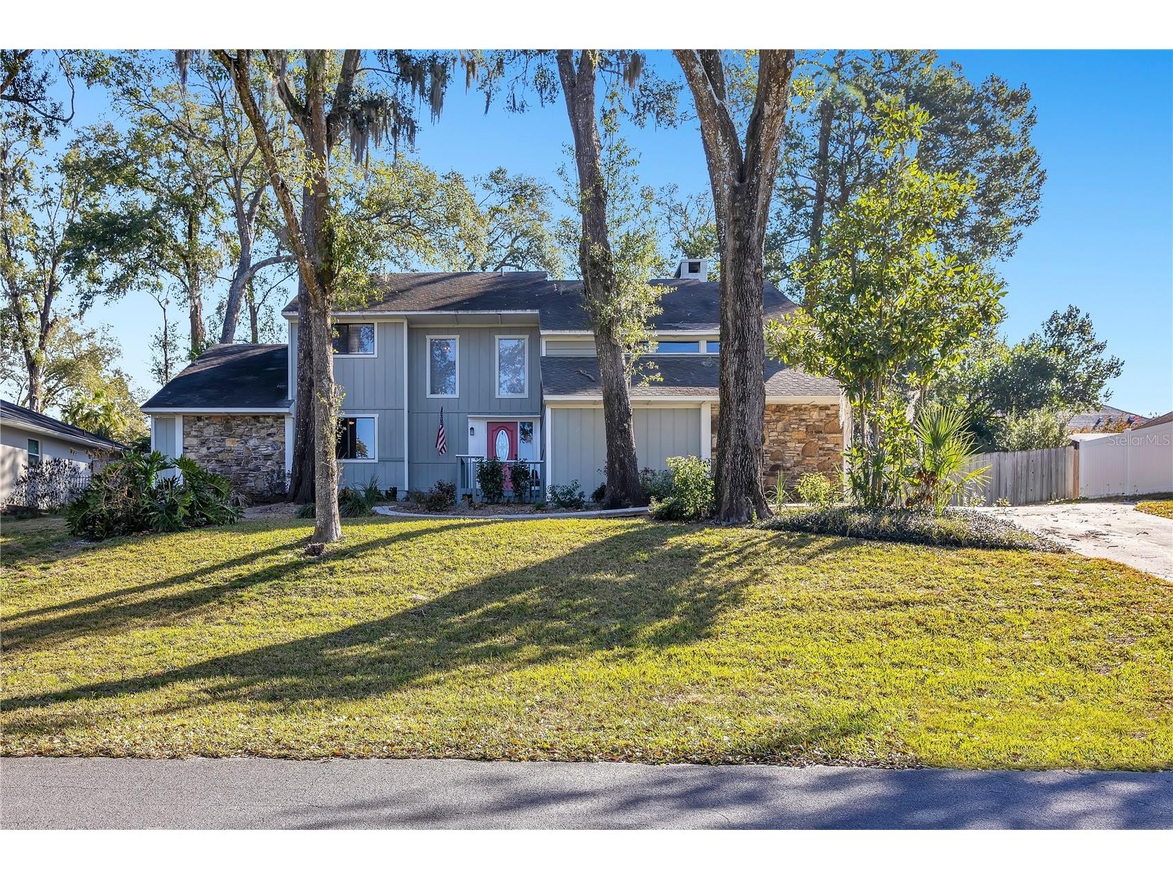 2108 Dogwood Circle Mount Dora FL 32757 - LAKE GERTRUDE G5107408 image1