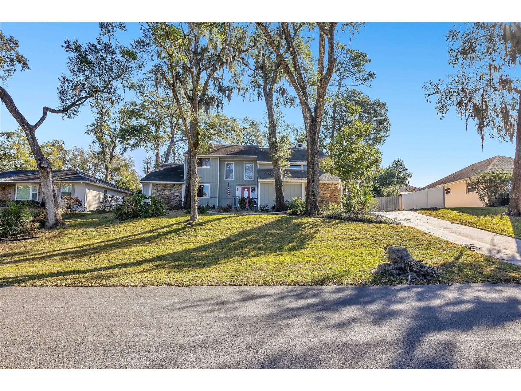 2108 Dogwood Circle Mount Dora FL 32757 - LAKE GERTRUDE G5107408 image2