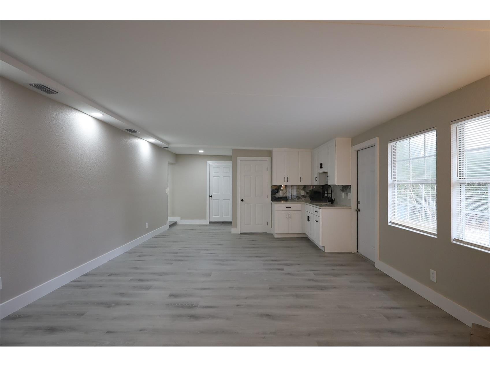 2108 E Annie Street Tampa FL 33612 TB8452804 image23