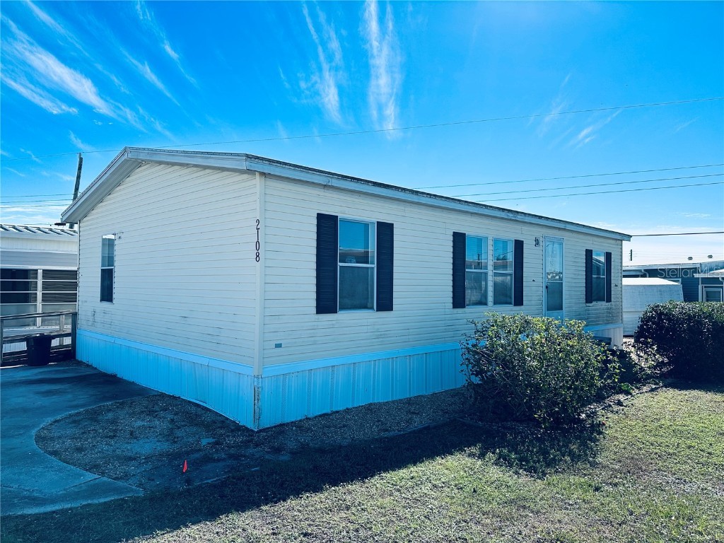 2108 Florida Boulevard Bradenton FL 34207 A4591331 image1