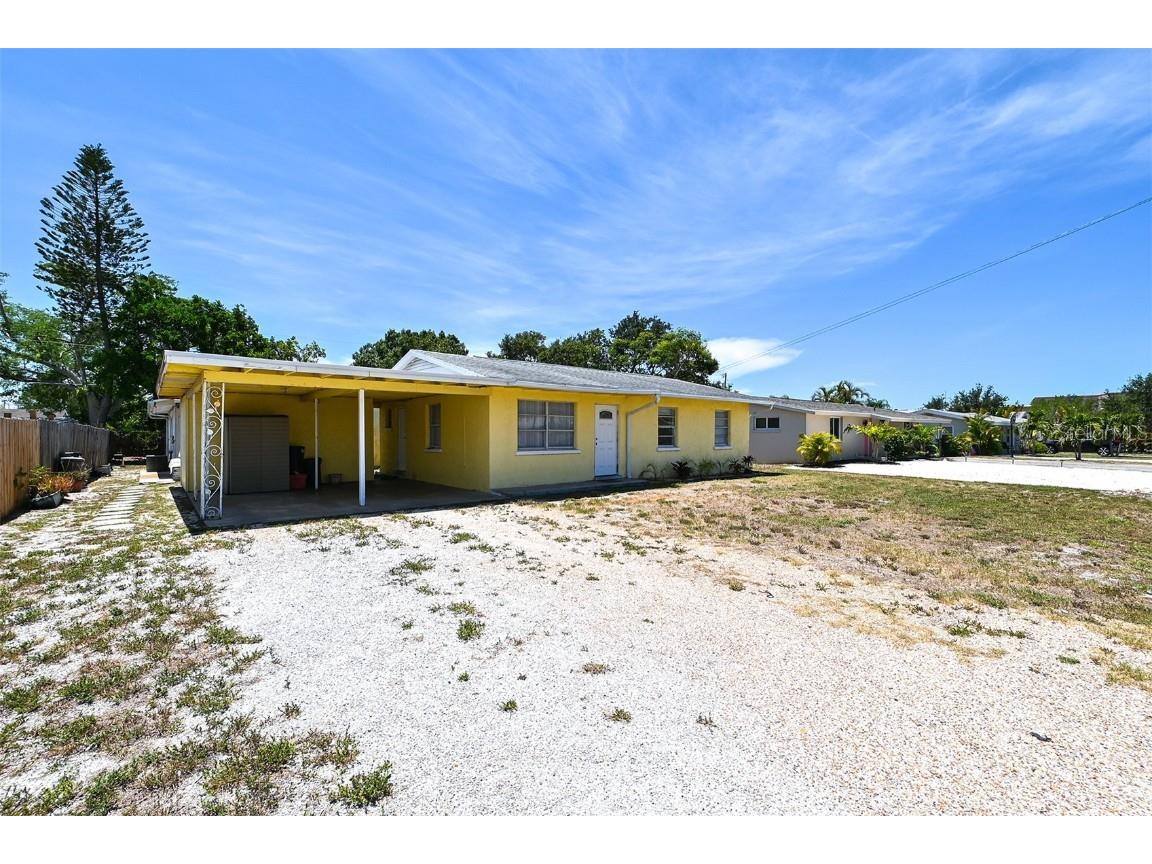 2108 Jo An Drive Sarasota FL 34231 A4586041 image1