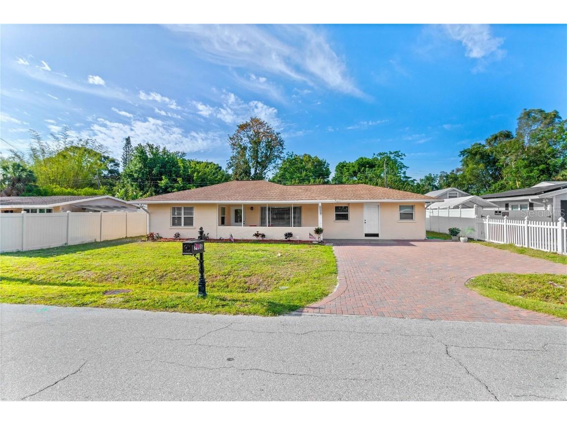 2108 Outer Drive Sarasota FL 34231 T3542817 image1
