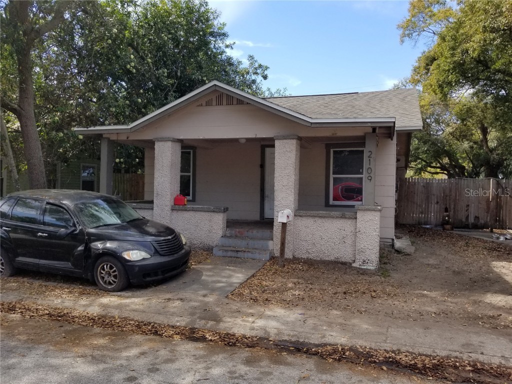 2109 Auburn Street S Saint Petersburg FL 33712 U8154013 image1