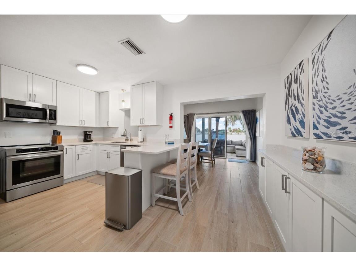 2109 Bay Boulevard Indian Rocks Beach FL 33785 - INTRACOASTAL WATERWAY TB8426984 image10