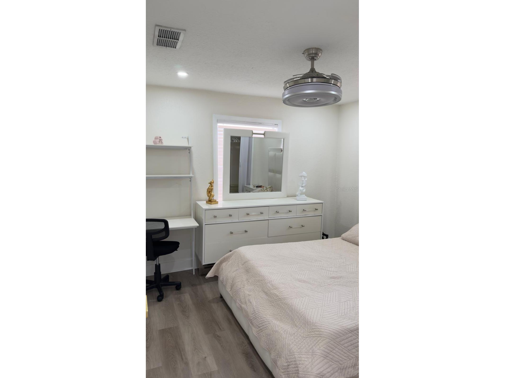 2109 E Navajo Avenue Tampa FL 33612 TB8494149 image12