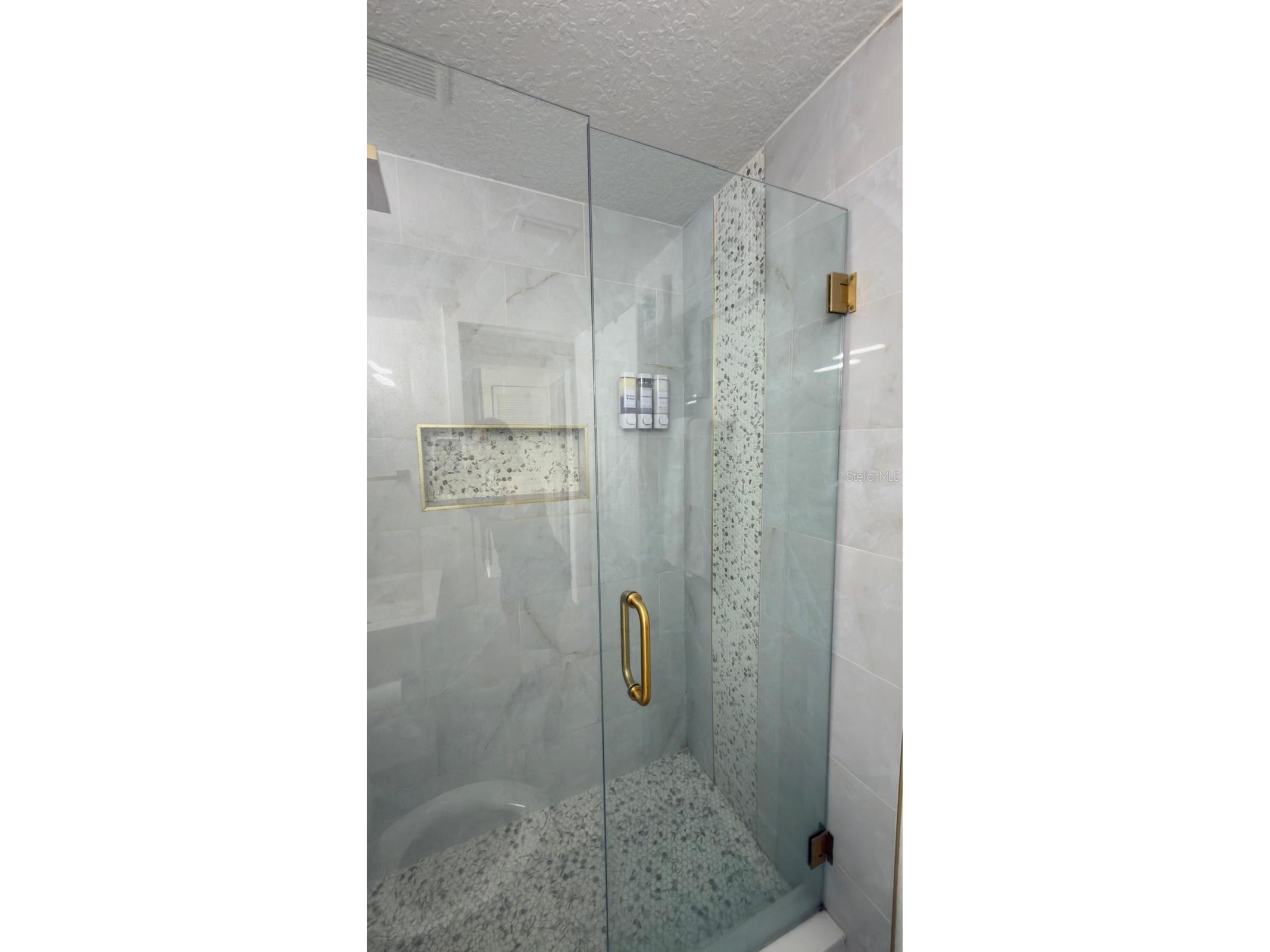 2109 E Navajo Avenue Tampa FL 33612 TB8494149 image16