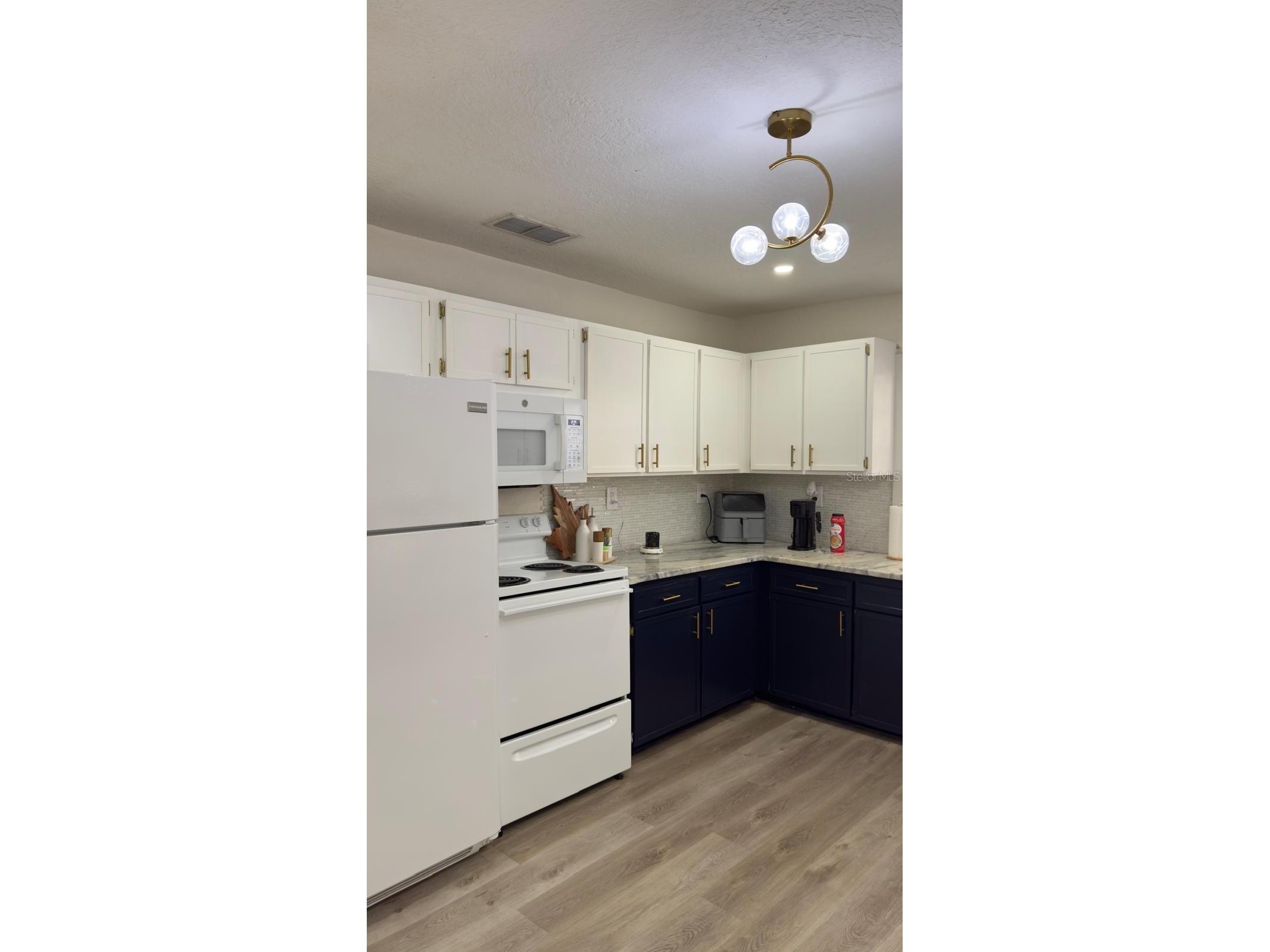 2109 E Navajo Avenue Tampa FL 33612 TB8494149 image6