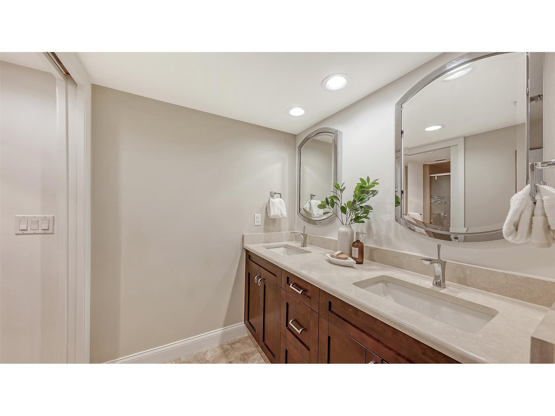 2109 Gulf Of Mexico Drive #1303 Longboat Key FL 34228 - GULF OF MEXICO A4677817 image19