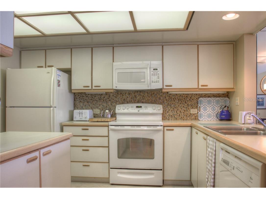 2109 Gulf Of Mexico Drive #1402 Longboat Key FL 34228 A4194846 image10