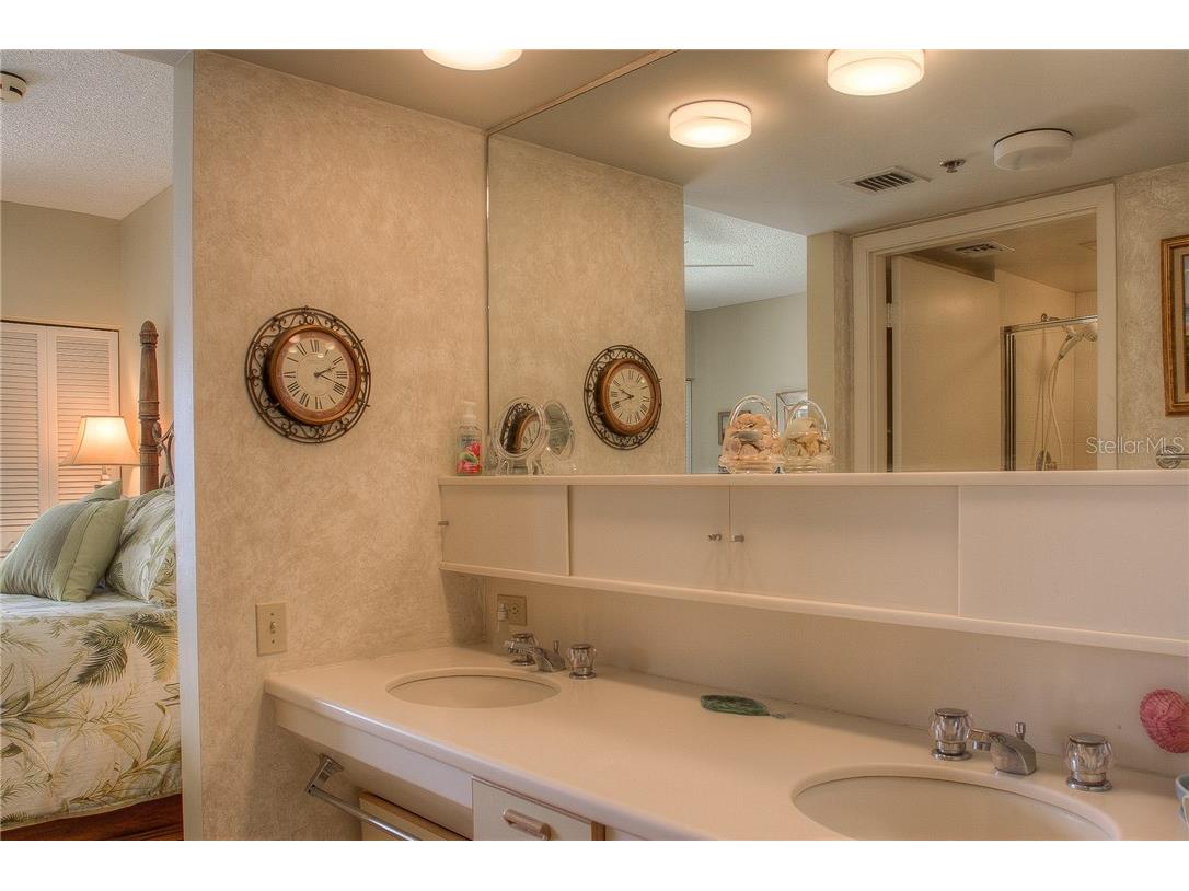 2109 Gulf Of Mexico Drive #1402 Longboat Key FL 34228 A4194846 image14