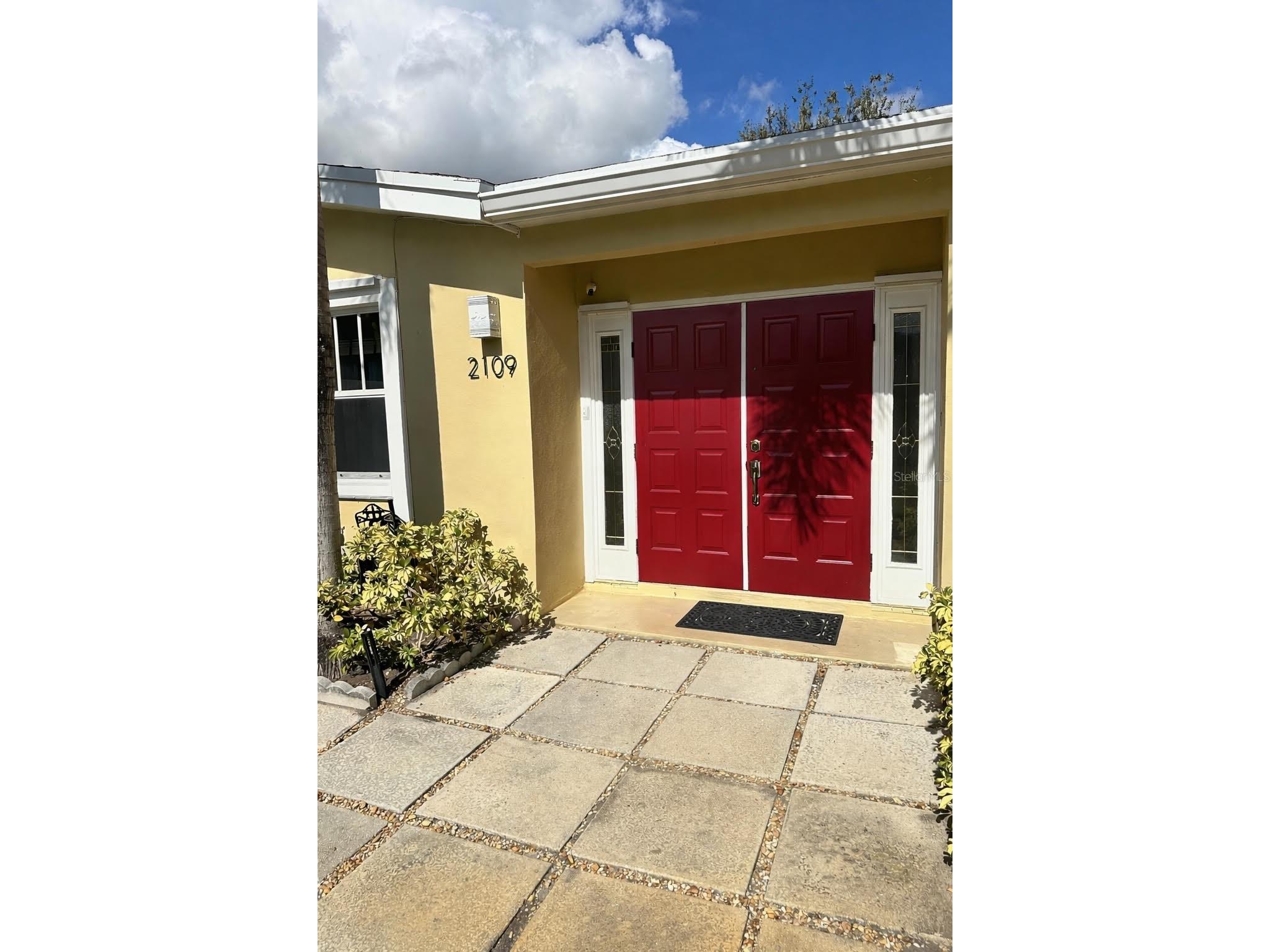2109 NW 2nd Avenue Wilton Manors FL 33311 J997868 image1
