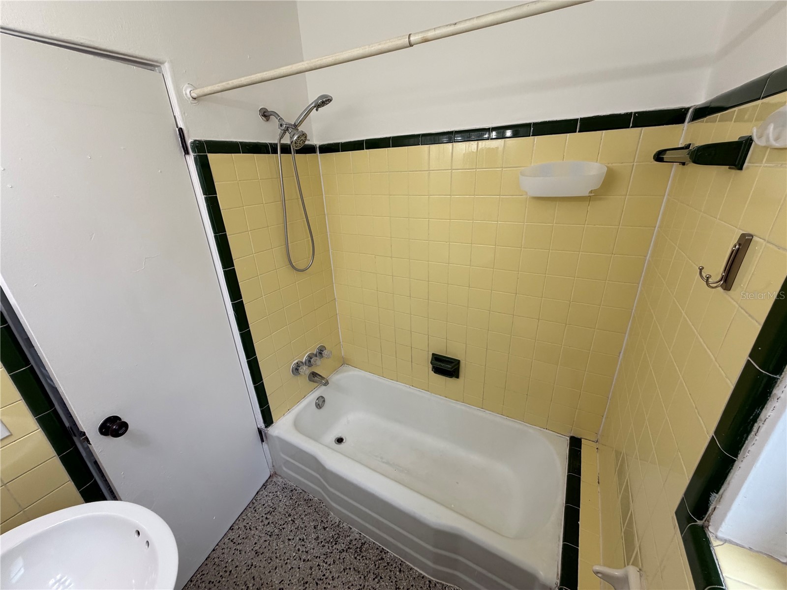 2109 S Mills Avenue Orlando FL 32806 O6416592 image10