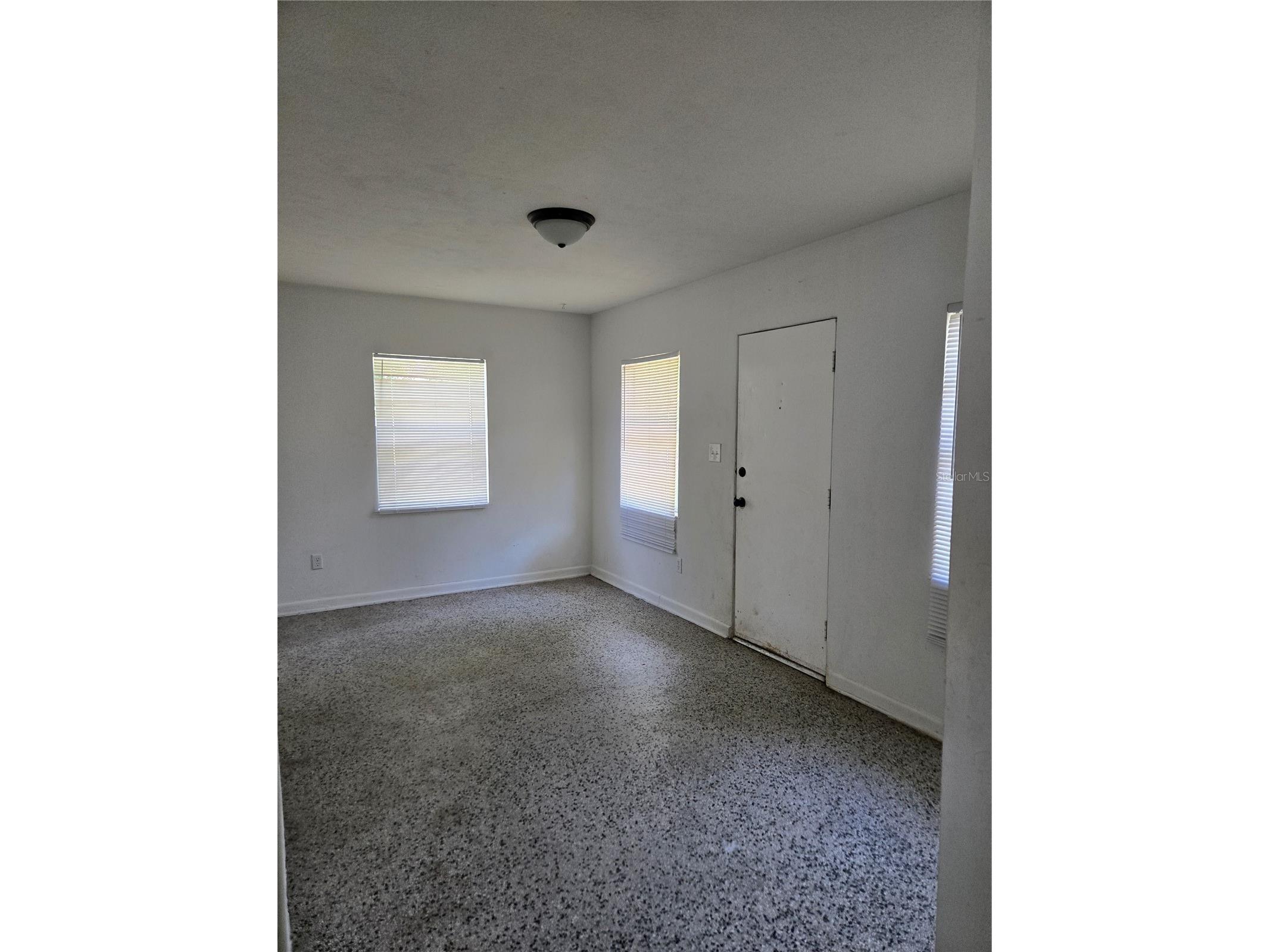 2109 S Mills Avenue Orlando FL 32806 O6416592 image3