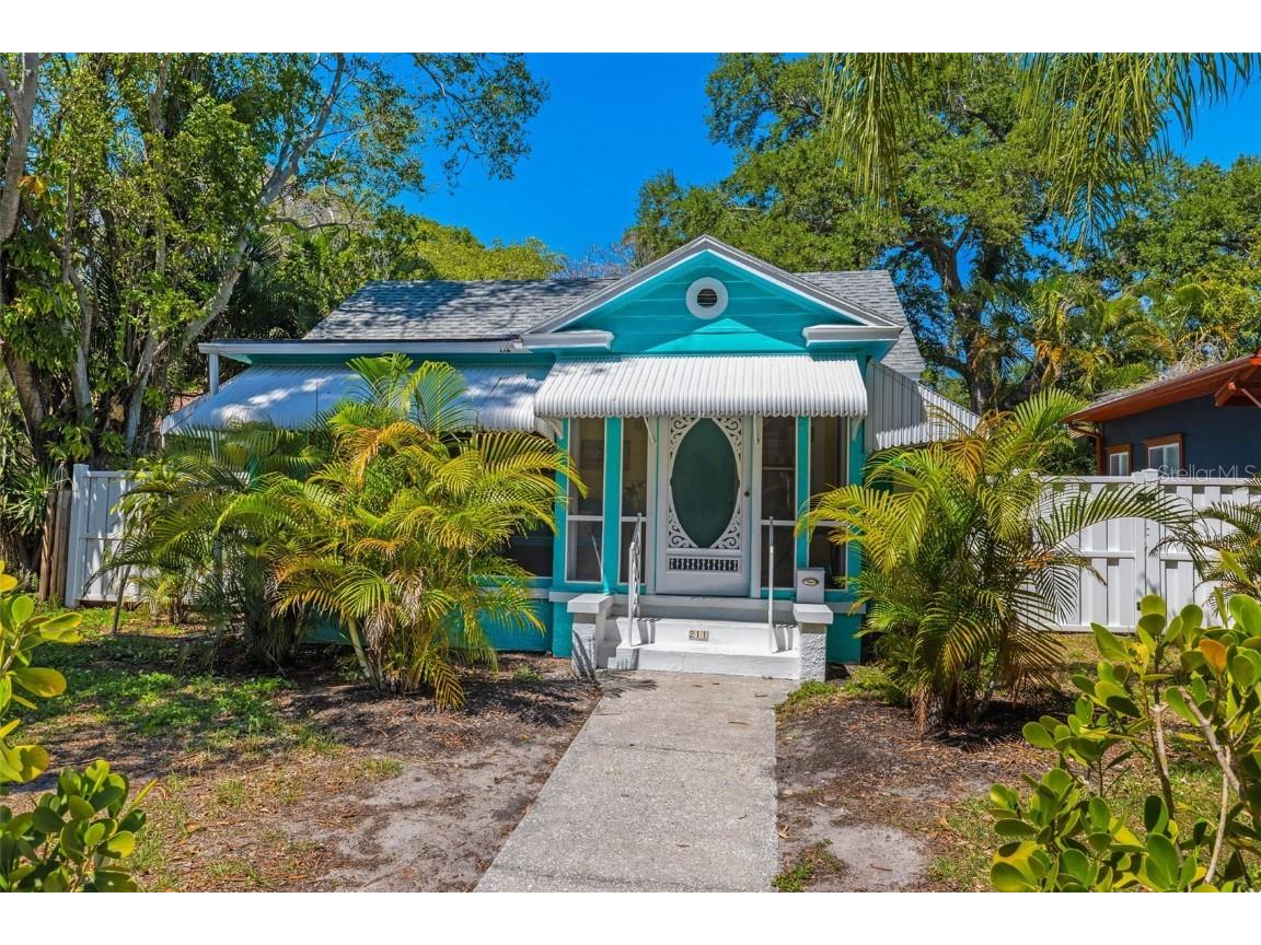 211 21st Avenue S Saint Petersburg FL 33705 TB8357856 image1