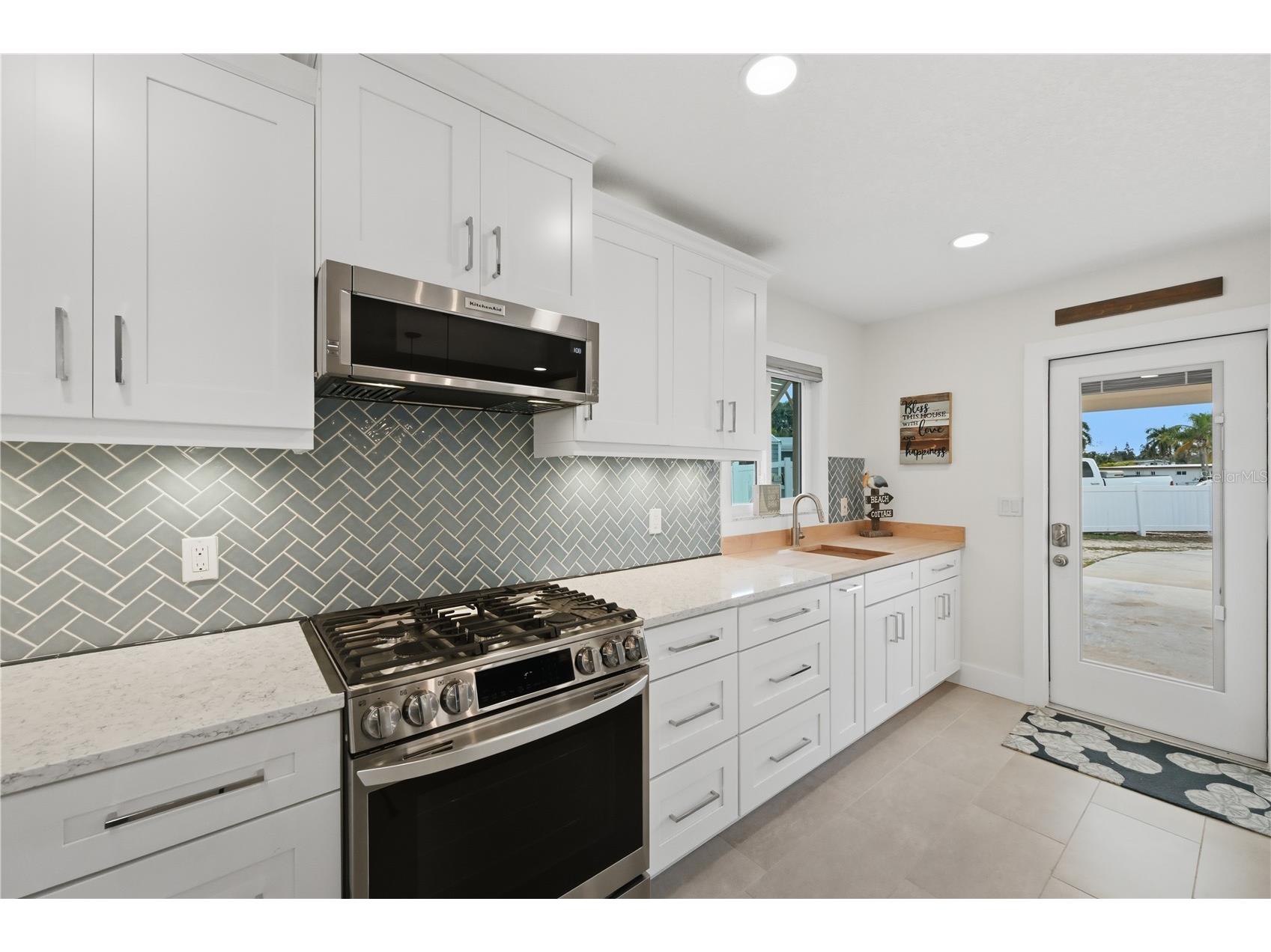 211 21st Street NE Bradenton FL 34208 - MANATEE RIVER A4687059 image12