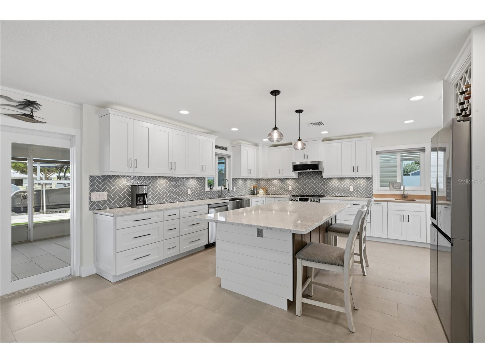 211 21st Street NE Bradenton FL 34208 - MANATEE RIVER A4687059 image8