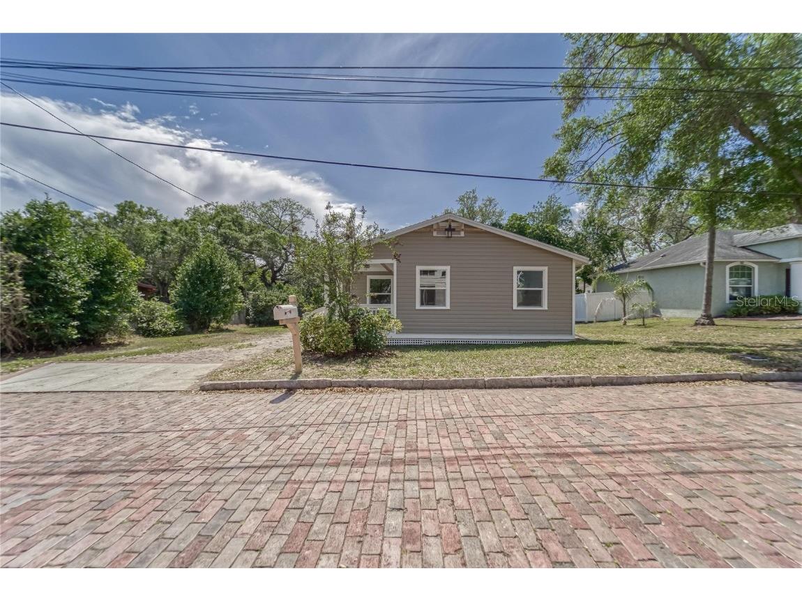 211 3rd Avenue SW Largo FL 33770 U8194146 image1