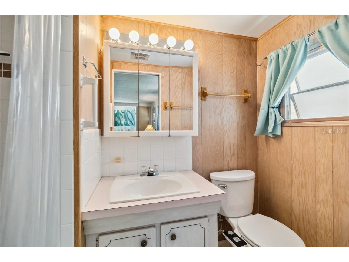 211 52nd Avenue Plaza W Bradenton FL 34207 TB8426066 image20