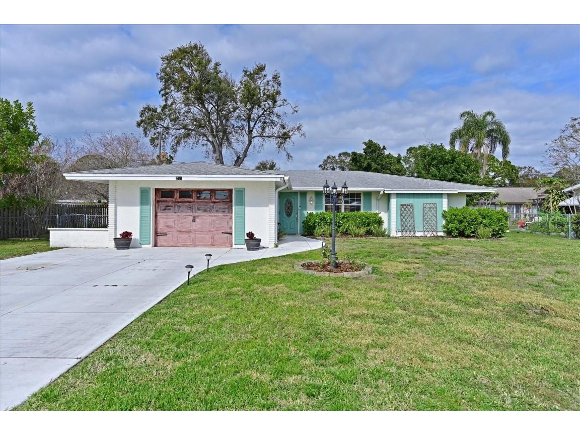 211 66th Avenue W Bradenton FL 34207 A4558547 image1