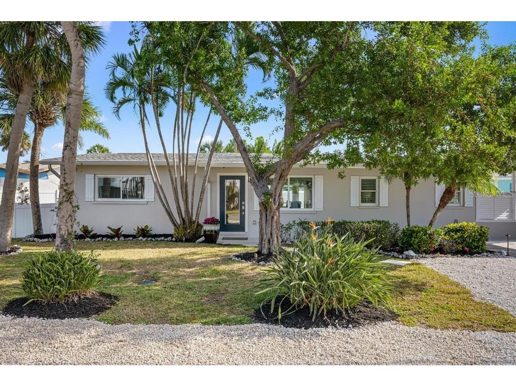 211 85th Street Holmes Beach FL 34217 A4674337 image1